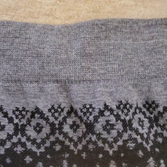 Pink Republic Gray & Black Fair Isle Nordic Print Stretch Knit Leggings Tights - Picture 4 of 9
